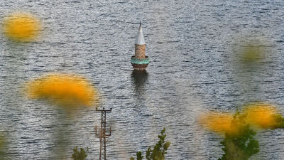 Baraj kapakları kapandı! Sadece minare kaldı