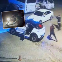 Olay anı kamerada... İstanbul'da kalaşnikoflu çatışma!