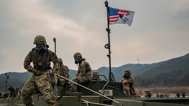 ABD, Güney Kore'den askerlerini çekmeyecek