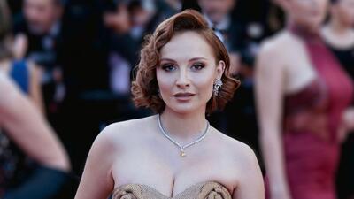 Hamile olduğunu Cannes'da açıkladı