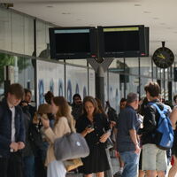 Fransa'da elektrik kesintileri: Cannes festivali yarıda kaldı