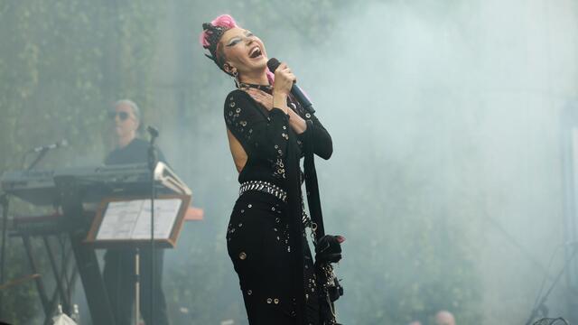 Cuma İş Çıkışı'nda Hande Yener sahnedeydi