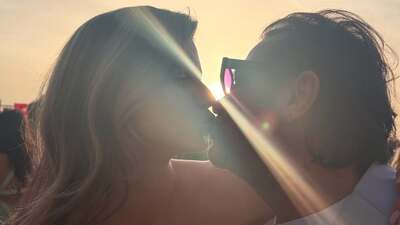 Düğünde aşka geldiler