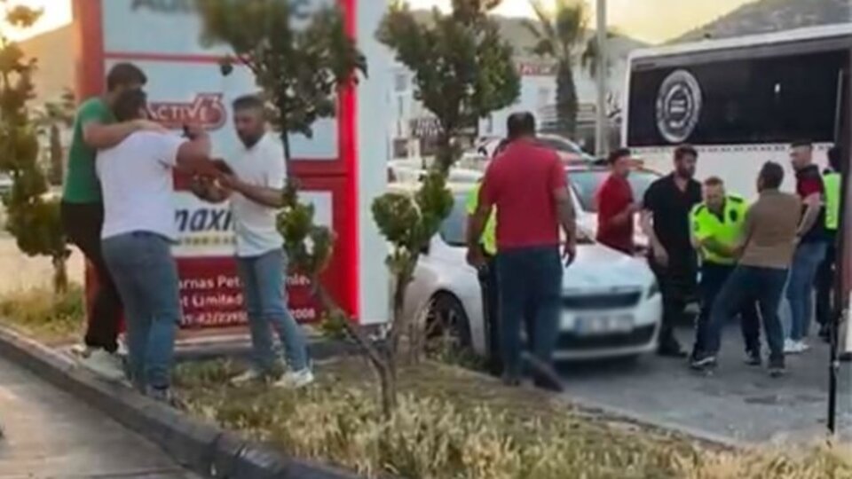 Alkollü şüpheliler polise saldırdı: 2 yaralı, 3 gözaltı