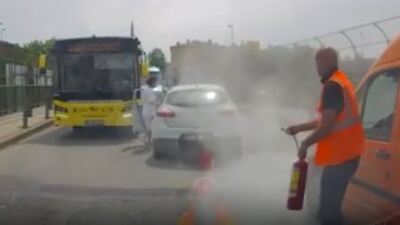 Bıçaklı sürücüye yangın tüpü sıktı