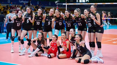 Sultanlar, Hollanda'ya set vermedi!