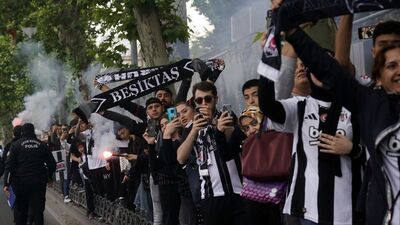 Beşiktaş kafilesi şampiyon gibi karşılandı!