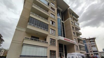 Eşini öldürüp, ihbar etti, başında bekledi