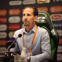 "Oyuncularımı tebrik ediyorum"