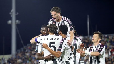 Kenan attı, Juve Devler Ligi biletini aldı!