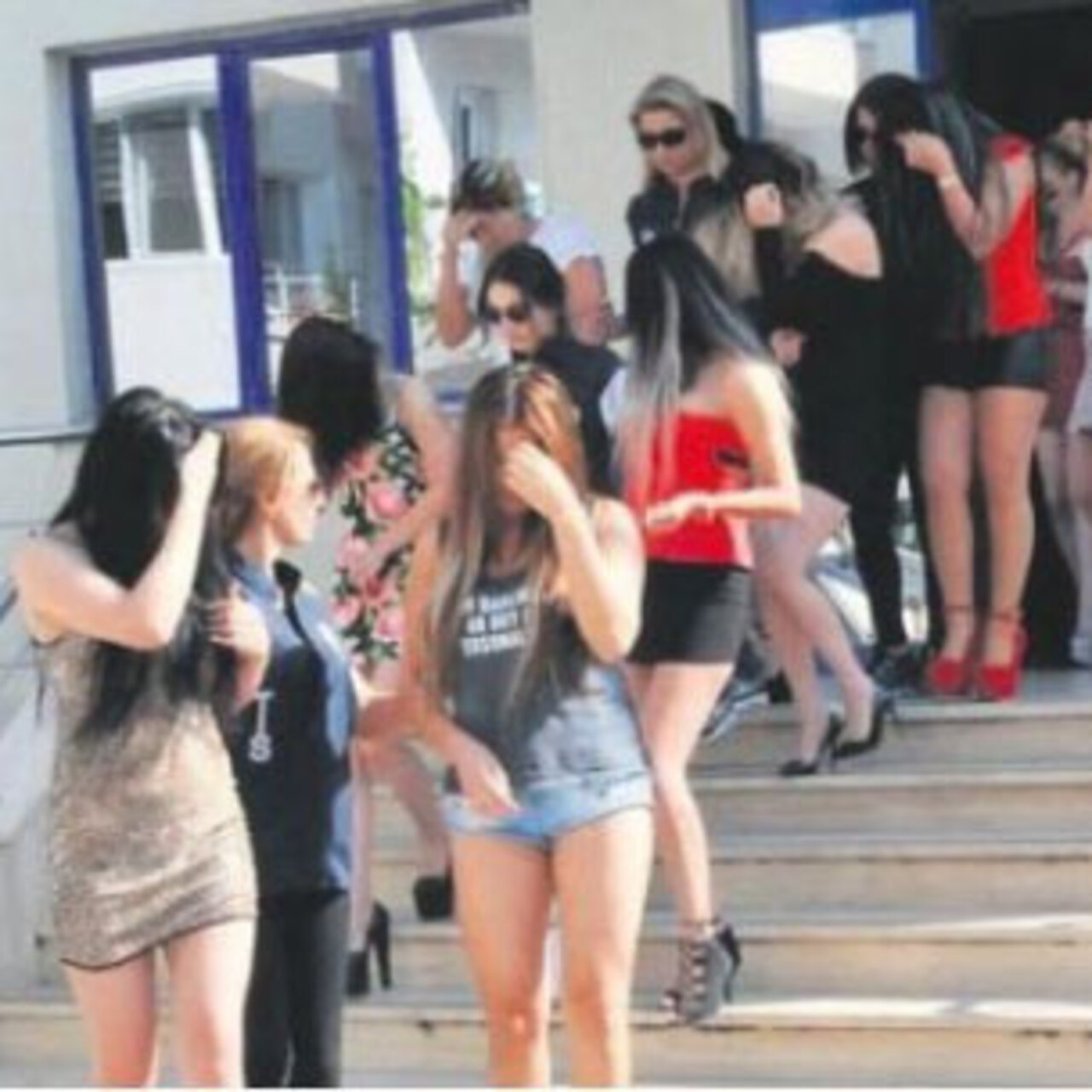 Polise 'Beybi' müşteriye 'Koli' demişler!