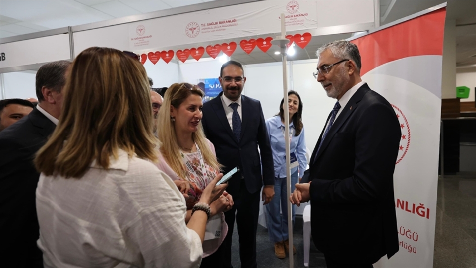 Bakan Işıkhan, "İdeal Kilonu Öğren, Sağlıklı Yaşa" kampanyasına katıldı