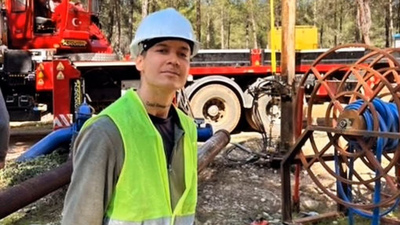 Oğlunu öldürüp bıçağı yanına gömdü! Aynı sokaktaki evinde yakalandı!