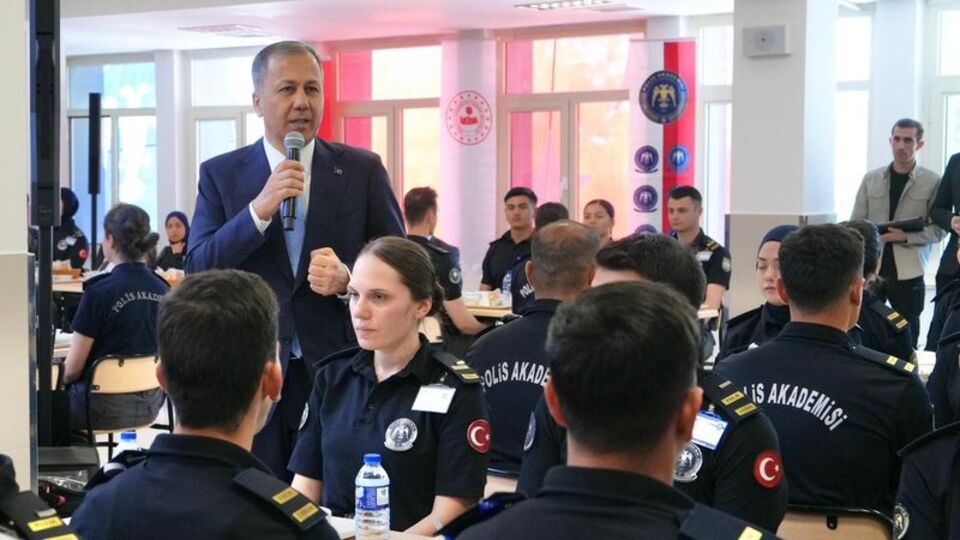 22 bin 45 polis ataması gerçekleşti