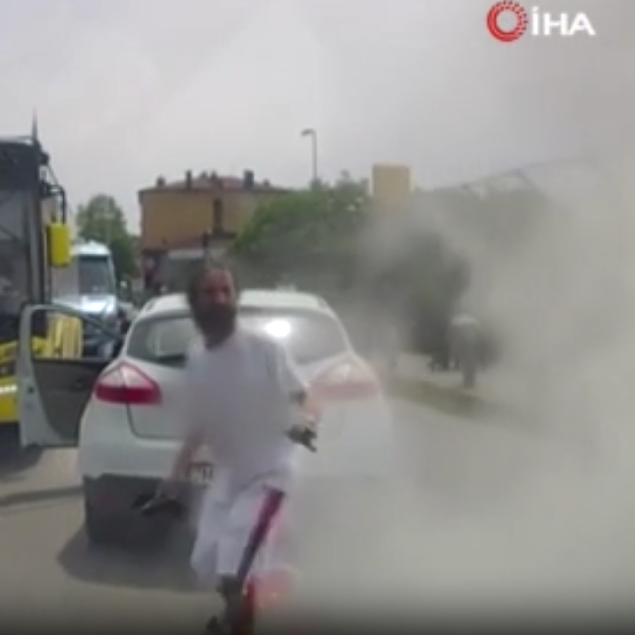 Bıçaklı maganda yakalandı!