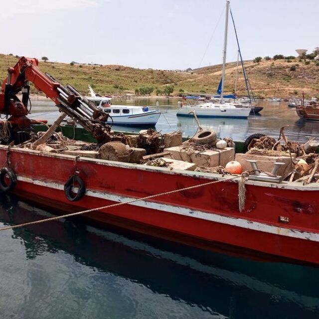 Bodrum'da denizden 20 ton katı atık çıktı