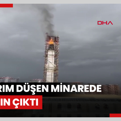 Ankara'nın Sincan ilçesinde yıldırım düşen minarede yangın çıktı