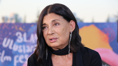 Ünlü oyuncu trafik kazası geçirdi