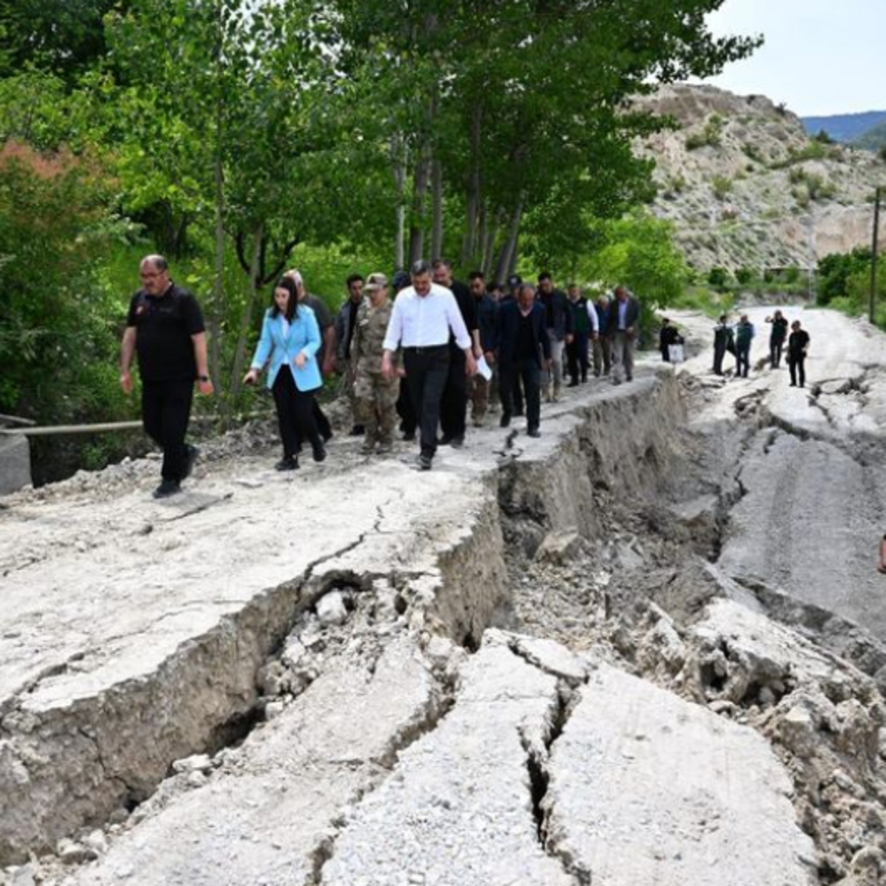 Erzurum'da hasarlı 38 ev tahliye edildi