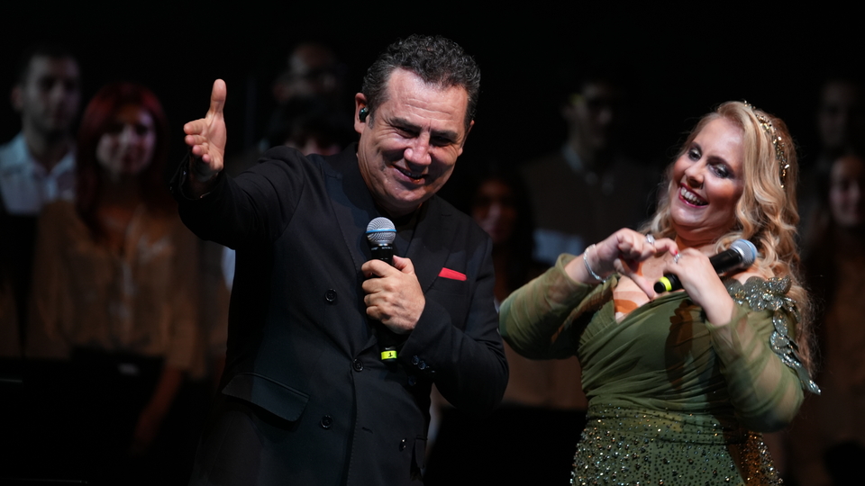 'Opia' ile yeniden büyülediler