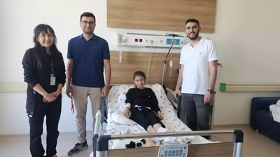 9 yaşında! Midesinden saç yumağı çıktı