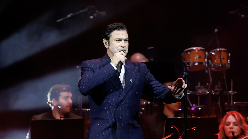 Mario Frangoulis So In Love turnesiyle Türkiye'nin dört bir yanında