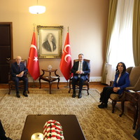 DEM heyeti MHP'yi ziyaret etti