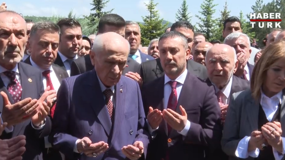 Devlet Bahçeli, Ülkücü Şehitler Anıtı'nı açtı: Her şeyin vakti vardır, o vakit yaklaşmaktadır