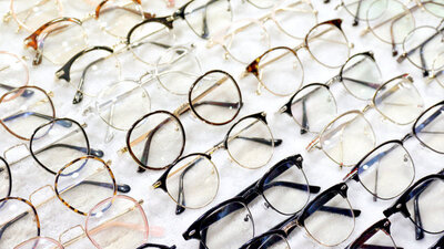 Gözlük Camı Nasıl Temizlenir?