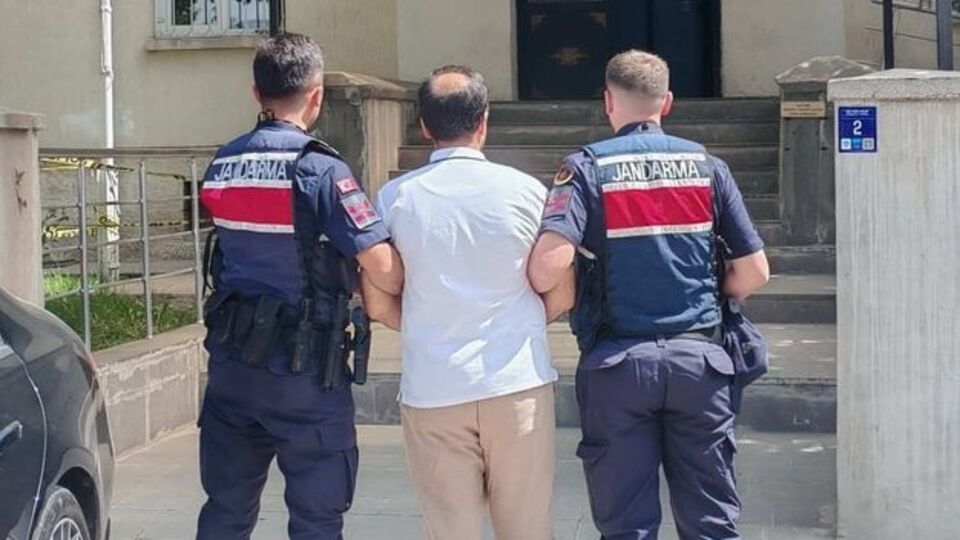 FETÖ üyesi eski icra müdürü yakalandı