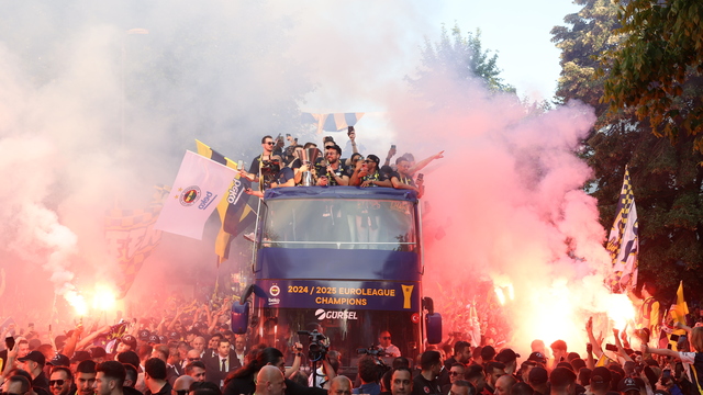 Avrupa'nın en büyüğü zaferini kutluyor!