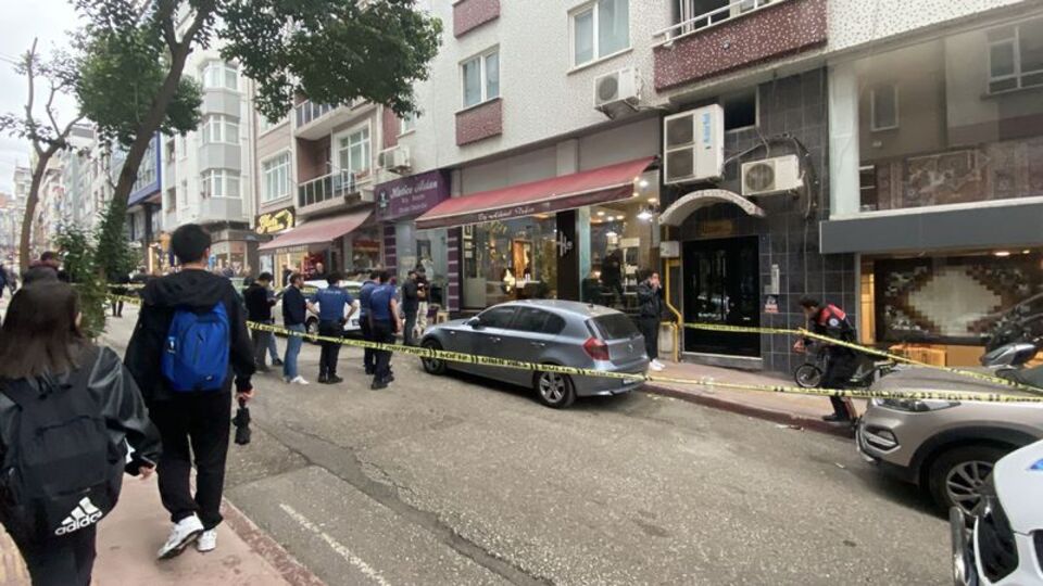 Abisi tarafından silahla vurulan kişi öldü