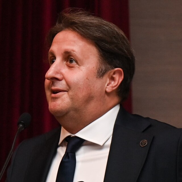 "Dostluk zedelendi"
