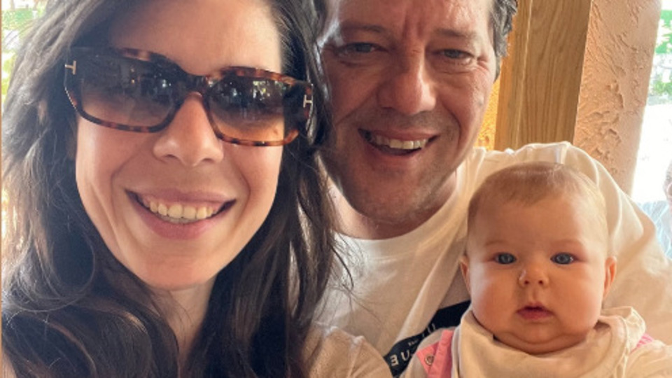 Mutluluğunu paylaştı