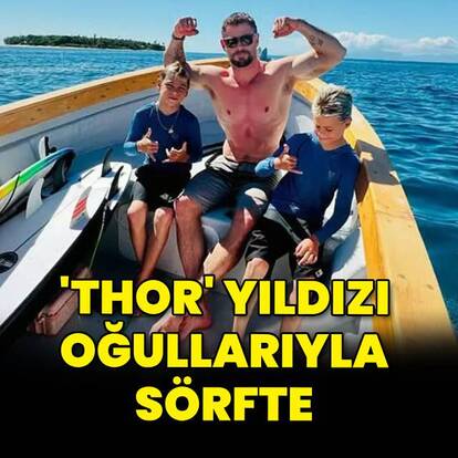 İkiz oğullarıyla sörf yaptı