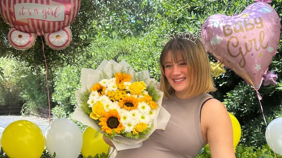 Bebeğinin cinsiyetini açıkladı