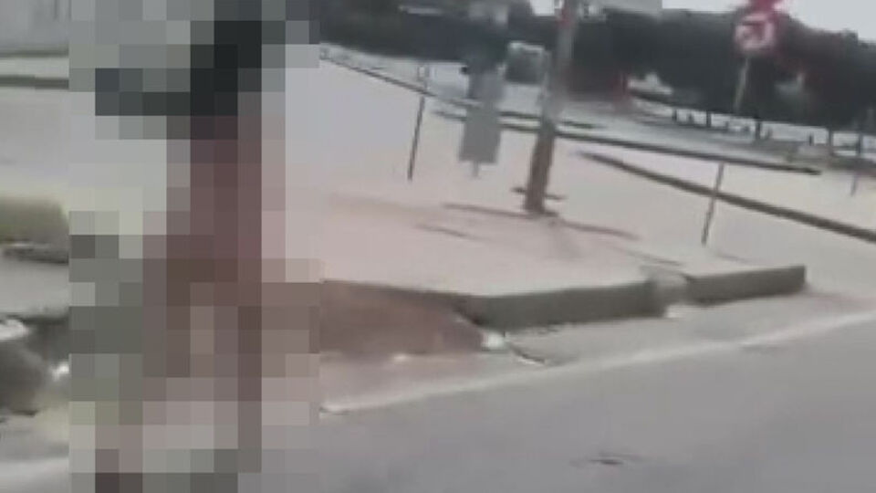 Başakşehir'de sokakta çırılçıplak yürüdü