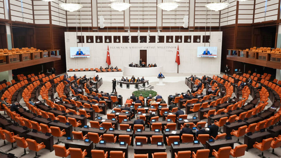 KHK'da değişiklikleri de içeren kanun teklifinin ilk 7 maddesi kabul edildi