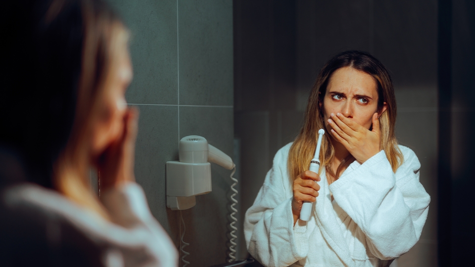 Diş eti kanamasının sebebi C vitamini eksikliği mi?