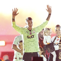 Muslera Galatasaray'a veda etti!