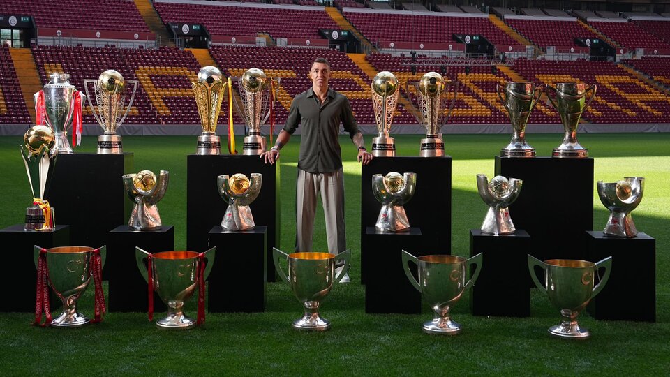 Muslera Galatasaray'a veda etti!