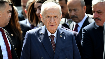 "İstanbul'a vurulan zincir 572 yıl önce kırıldığı gibi kırılacak"