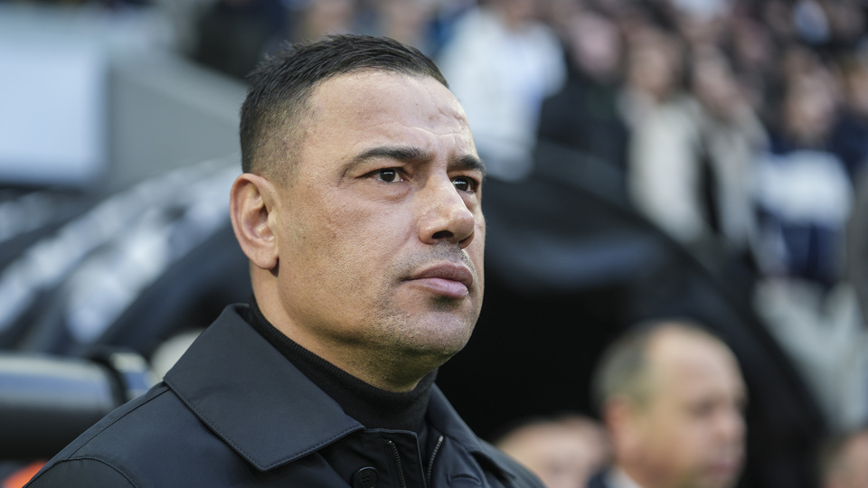 Başakşehir, Çağdaş Atan ile sözleşme yeniledi