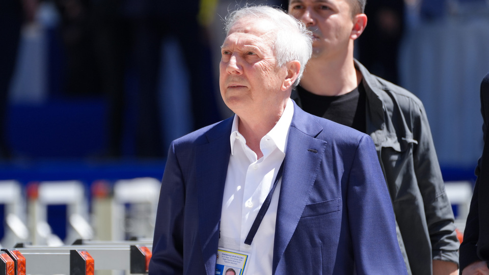 Aziz Yıldırım'dan adaylık açıklaması!