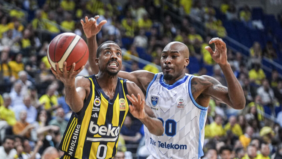 Fenerbahçe Beko seride 1-0 öne geçti!