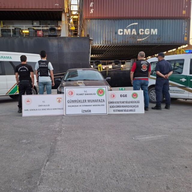 İzmir'de 54 ton kaçak akaryakıt ele geçirildi