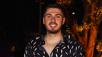 "Şarkıyı evde otururken yazdım"