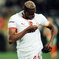 Osimhen'e 'çevre' baskısı!