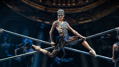 Rus Hamlet AKM sahnesinde