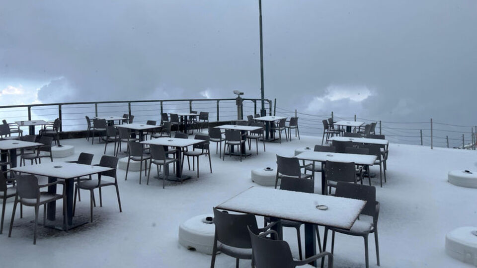 Antalya yükseklerine kar yağdı!